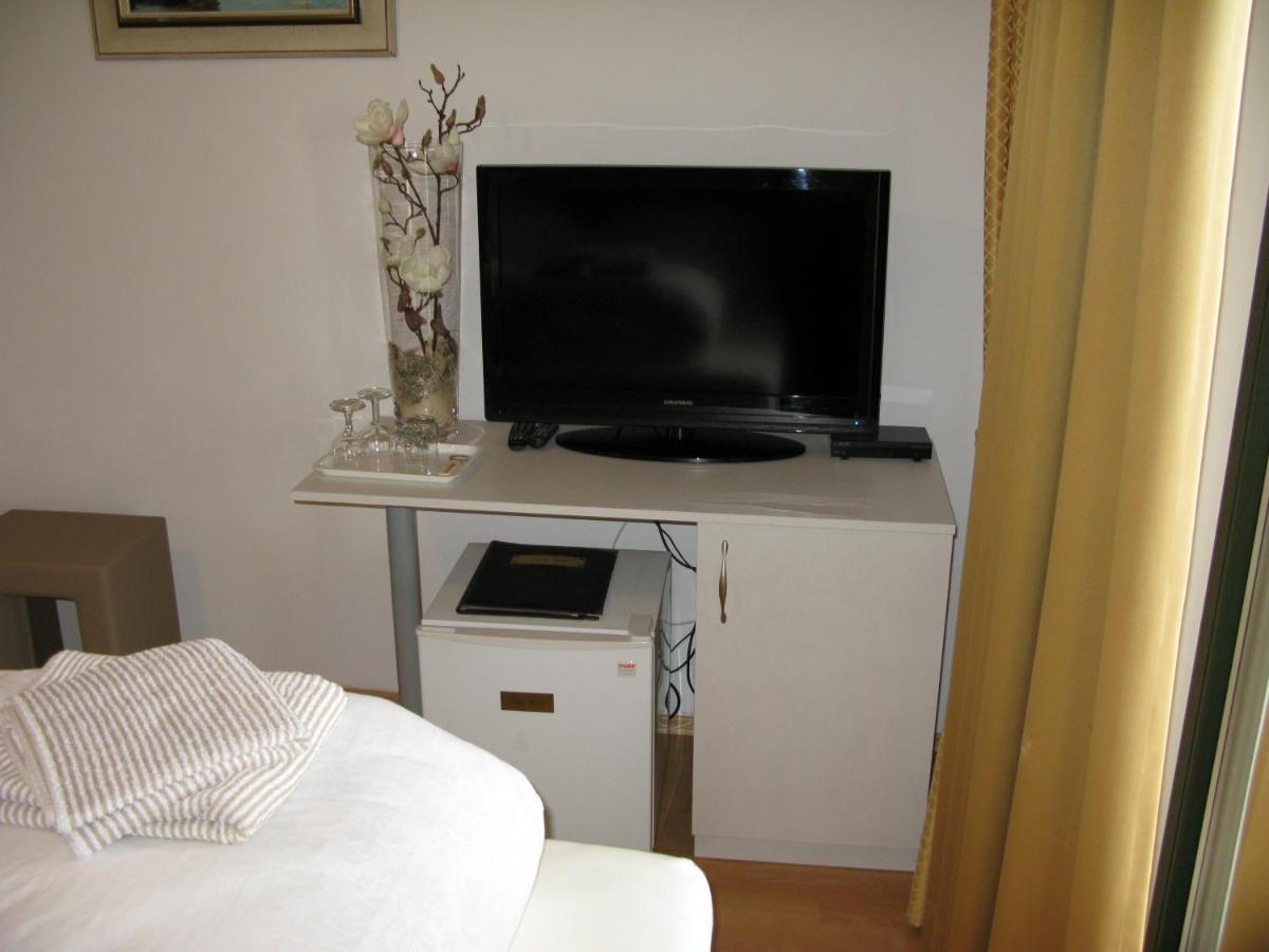 Bed And Breakfast Villa Iris Mošćenička Draga Exteriör bild