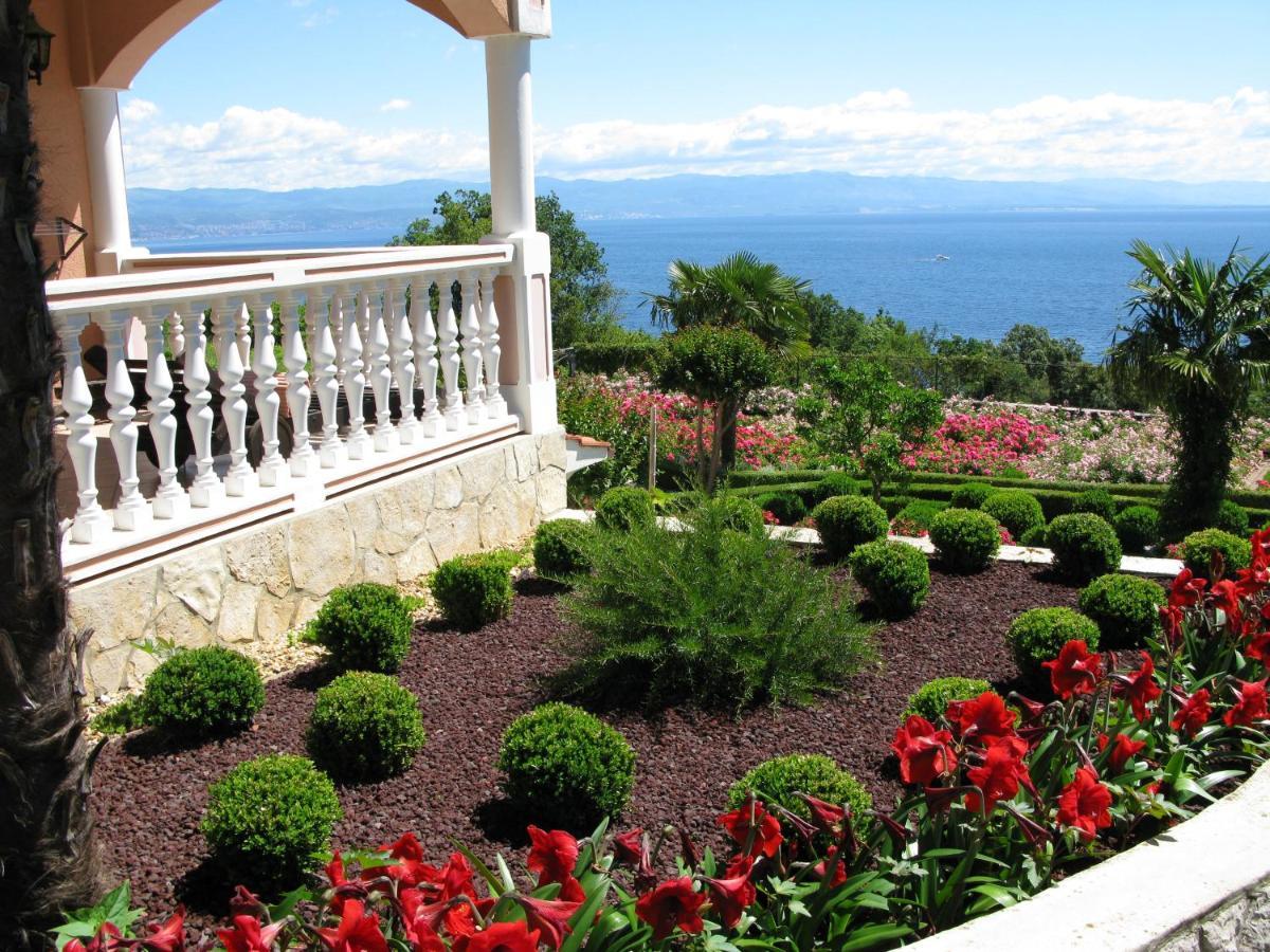 Bed And Breakfast Villa Iris Mošćenička Draga Exteriör bild