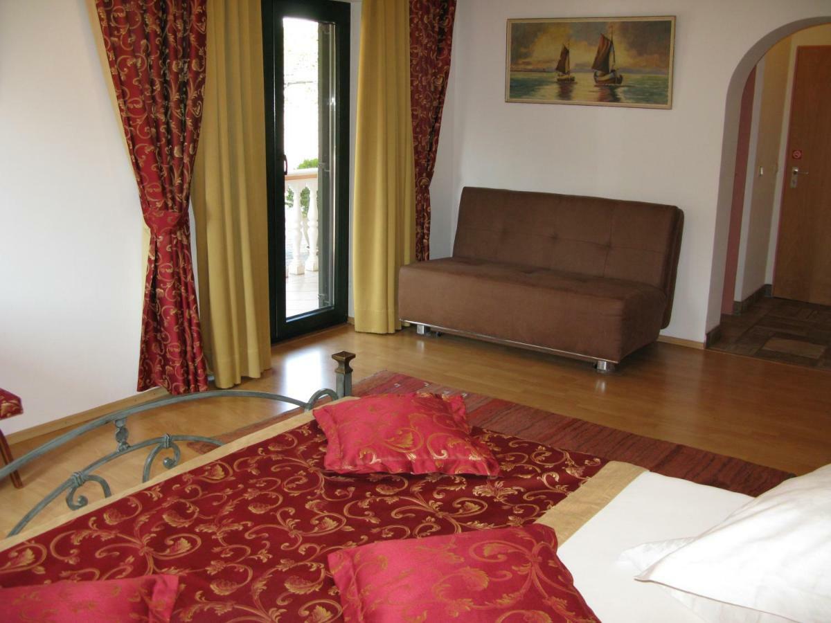 Bed And Breakfast Villa Iris Mošćenička Draga Exteriör bild